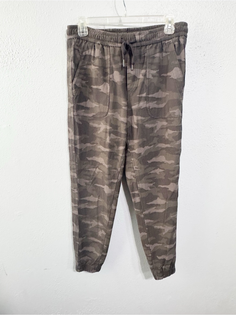 Athleta Women's Farallon Camo Joggers - Olive/Gray size 6